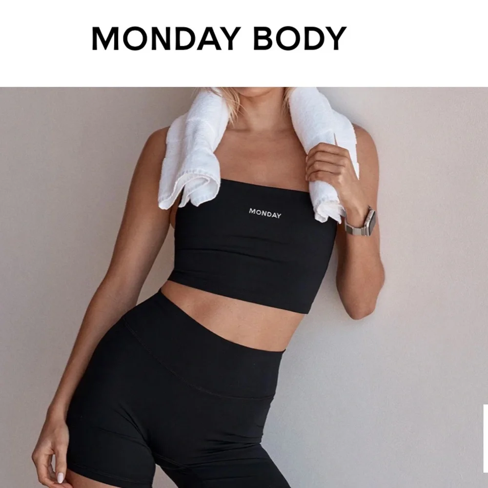 Monday Body Olympic tank in black 🖤 - Picture 3 of 6